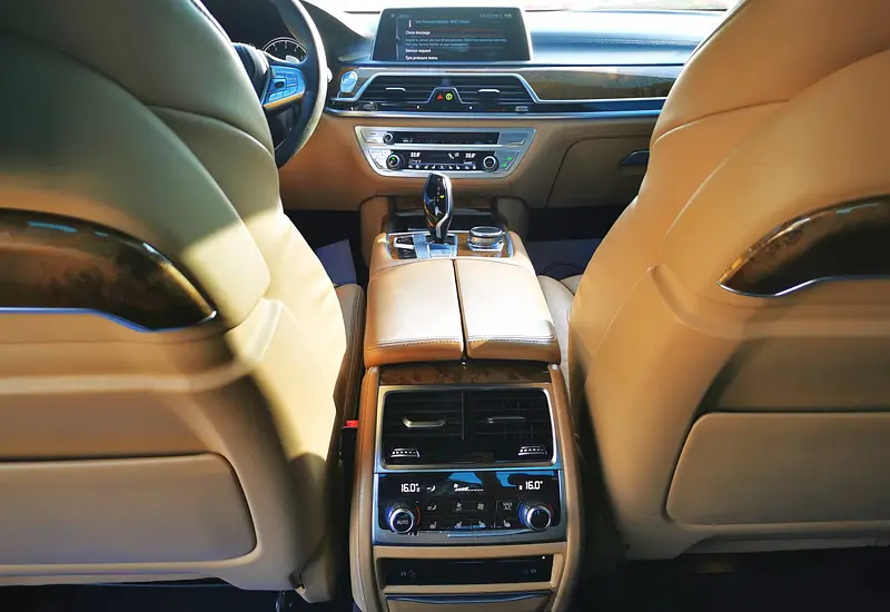 2016 BMW 740Li 