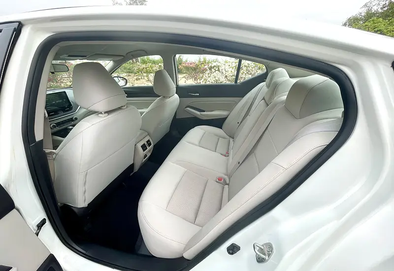 2022 Nissan Altima SE