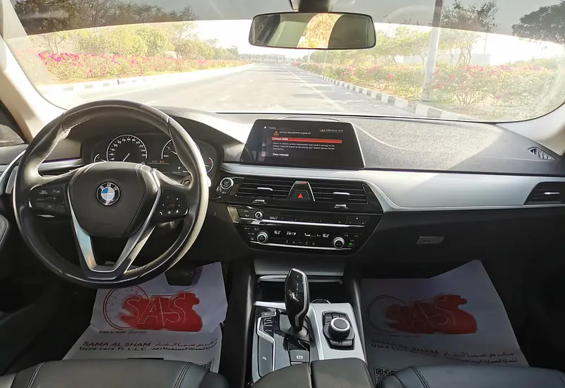 2020 BMW 5 Series 520iA