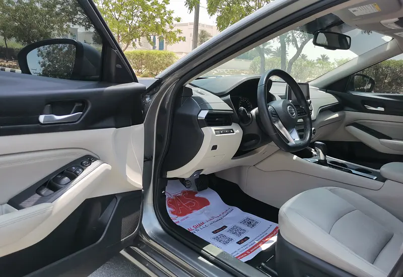 2020 Nissan Altima SV